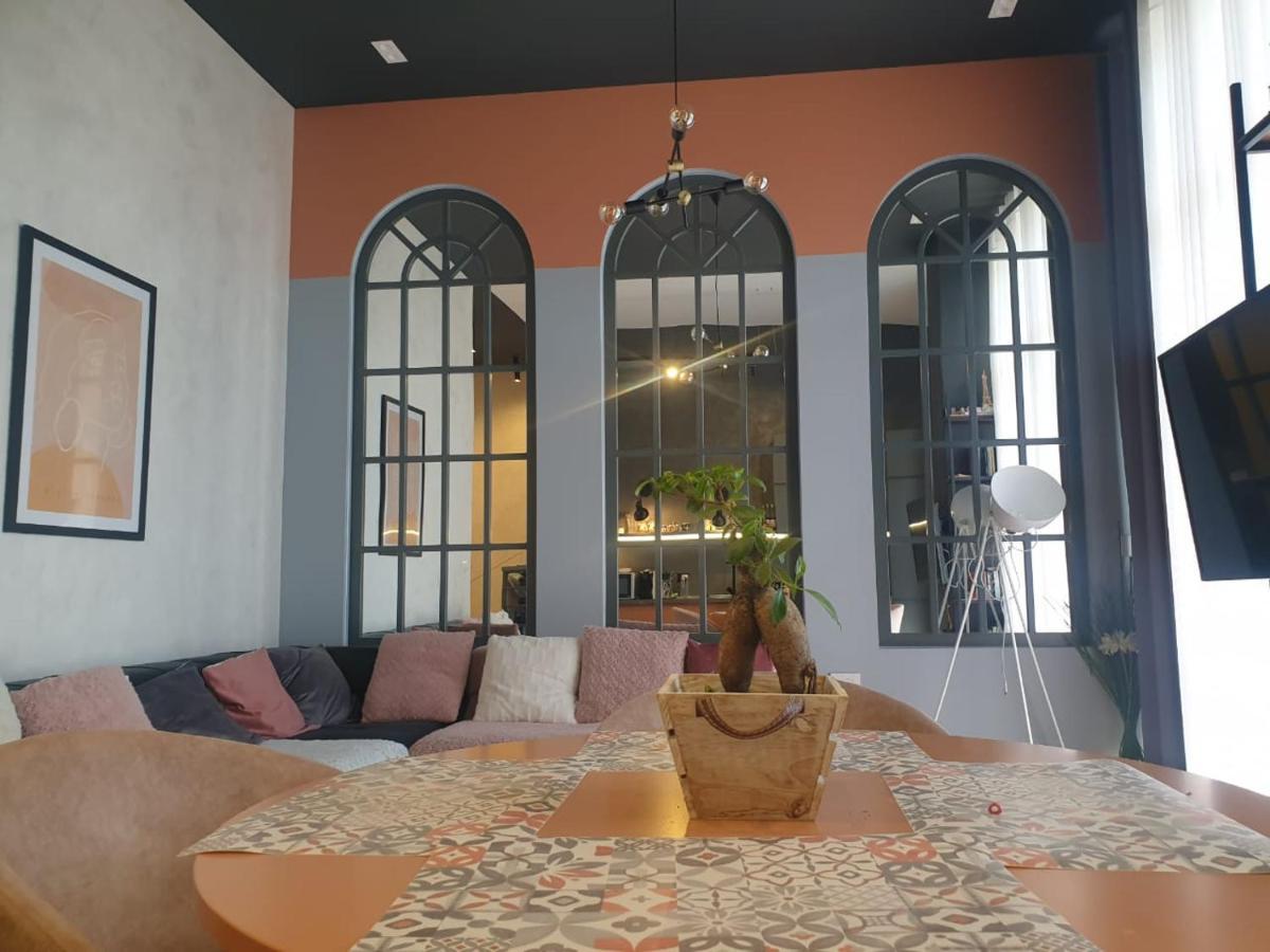 Stylish Two Bedroom House With Private Pool Tirana Eksteriør billede