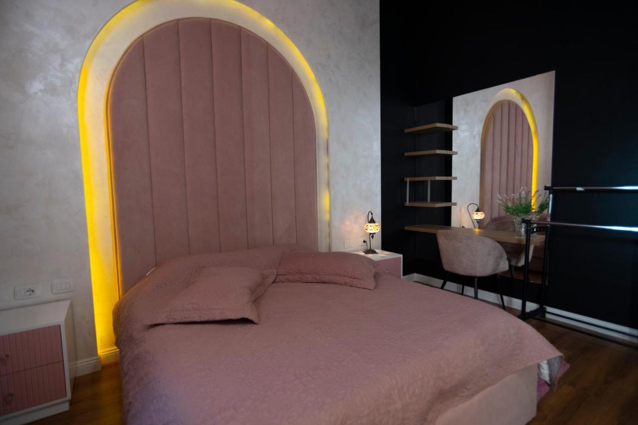 Stylish Two Bedroom House With Private Pool Tirana Eksteriør billede