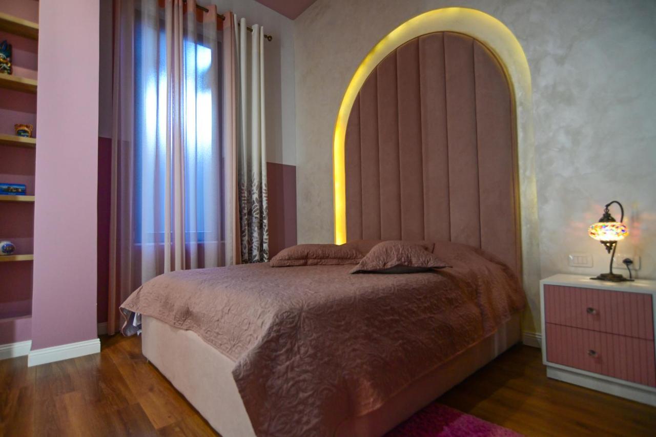 Stylish Two Bedroom House With Private Pool Tirana Eksteriør billede