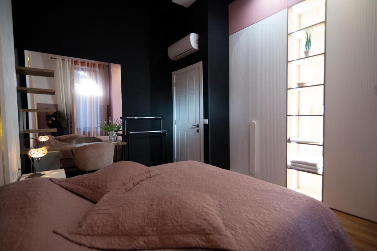 Stylish Two Bedroom House With Private Pool Tirana Eksteriør billede
