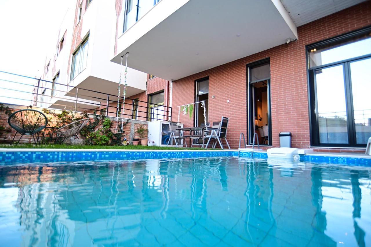 Stylish Two Bedroom House With Private Pool Tirana Eksteriør billede