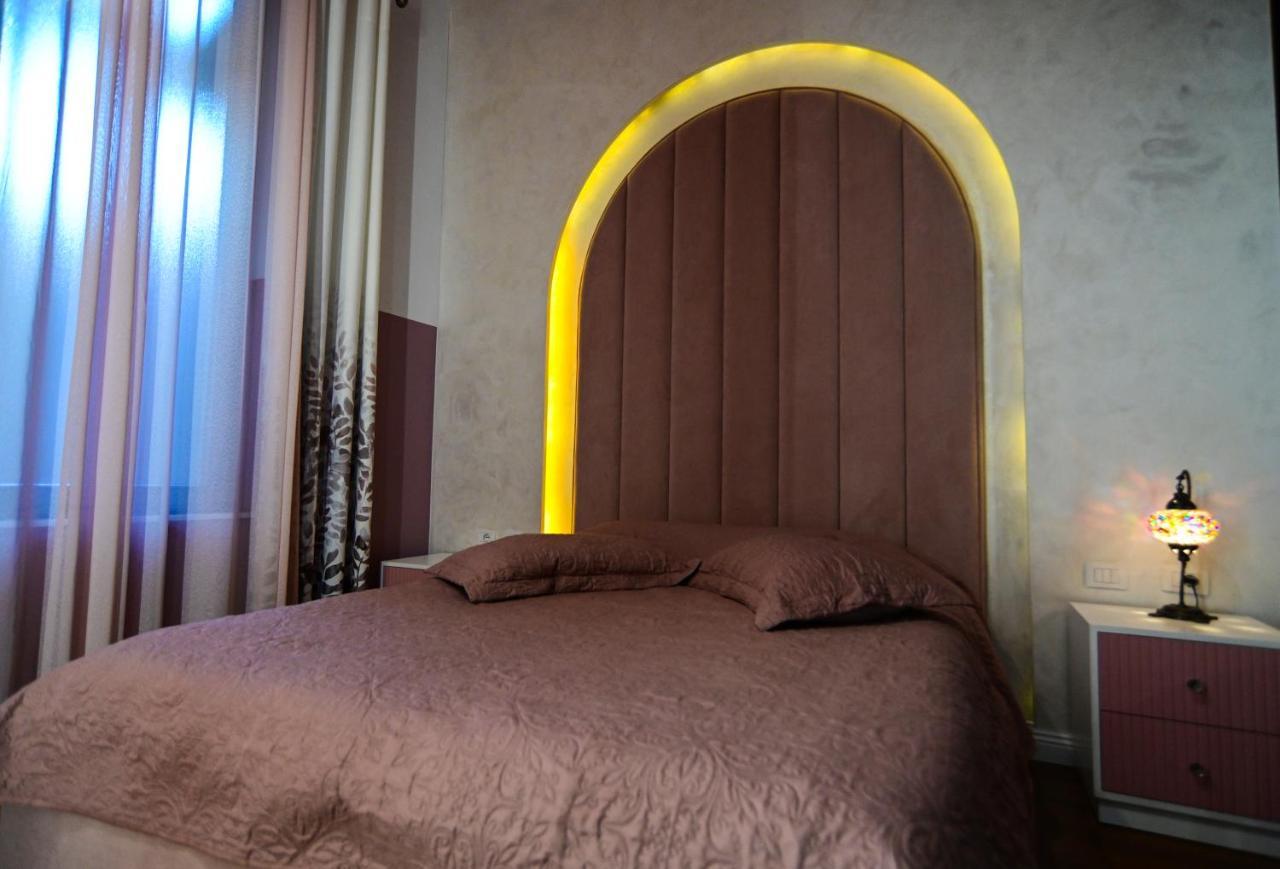 Stylish Two Bedroom House With Private Pool Tirana Eksteriør billede