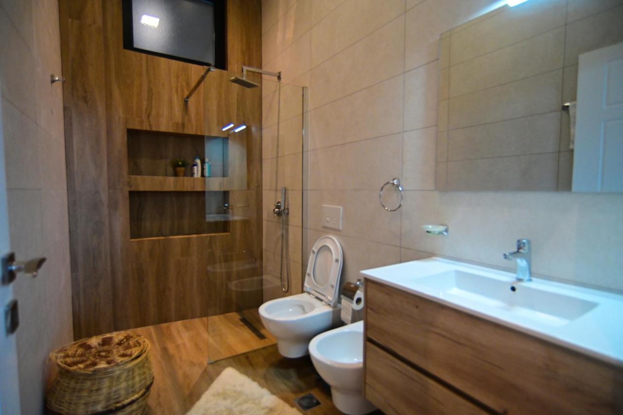 Stylish Two Bedroom House With Private Pool Tirana Eksteriør billede