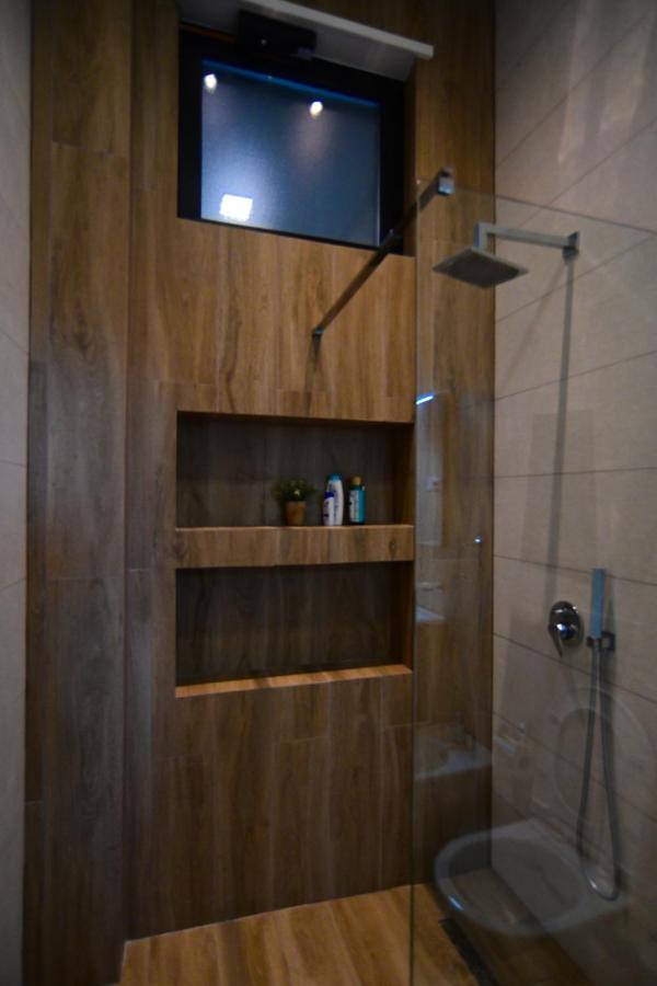 Stylish Two Bedroom House With Private Pool Tirana Eksteriør billede